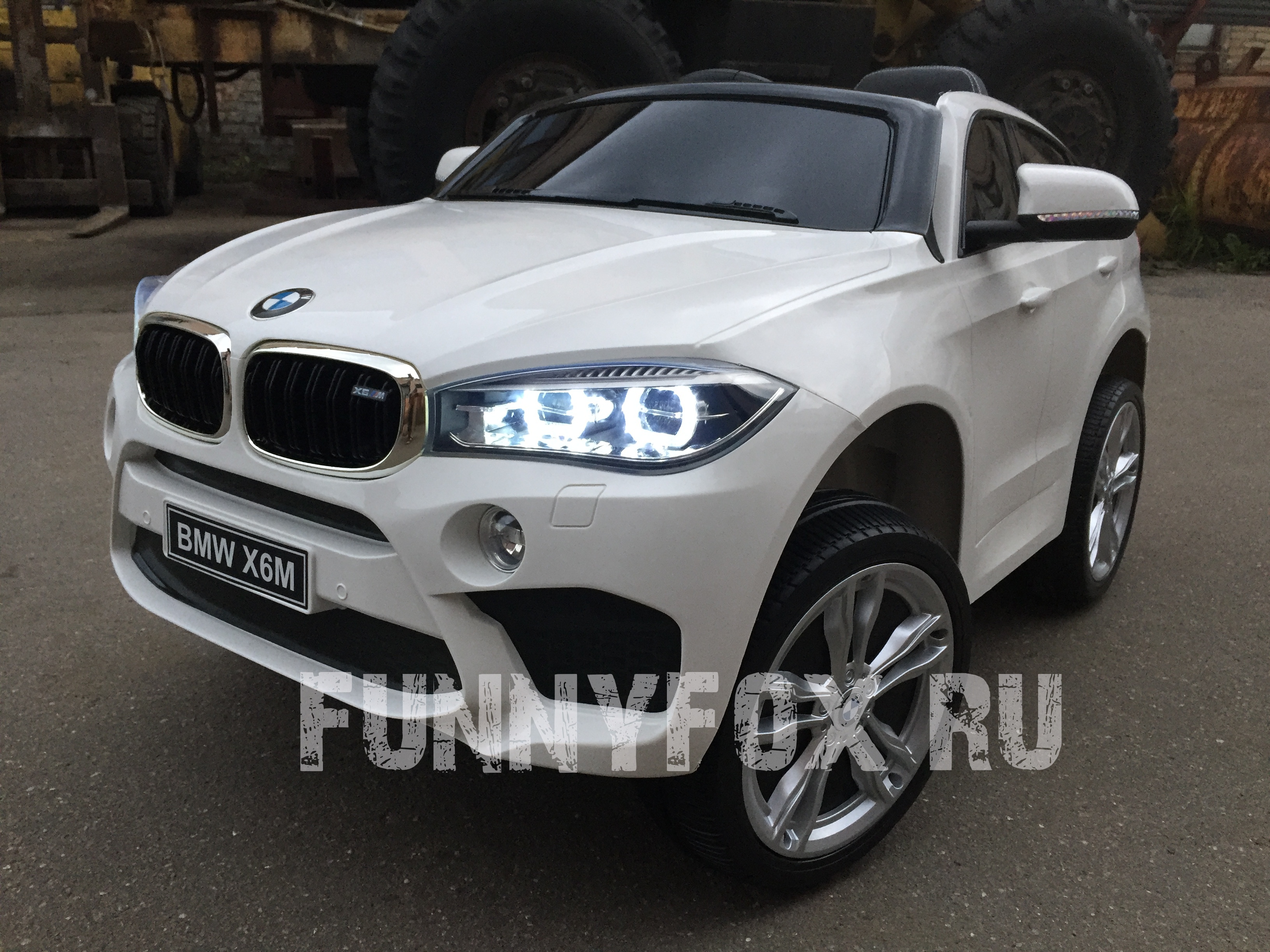 Детский электромобиль BMW X6M JJ2199 - купить в магазине FunnyFox