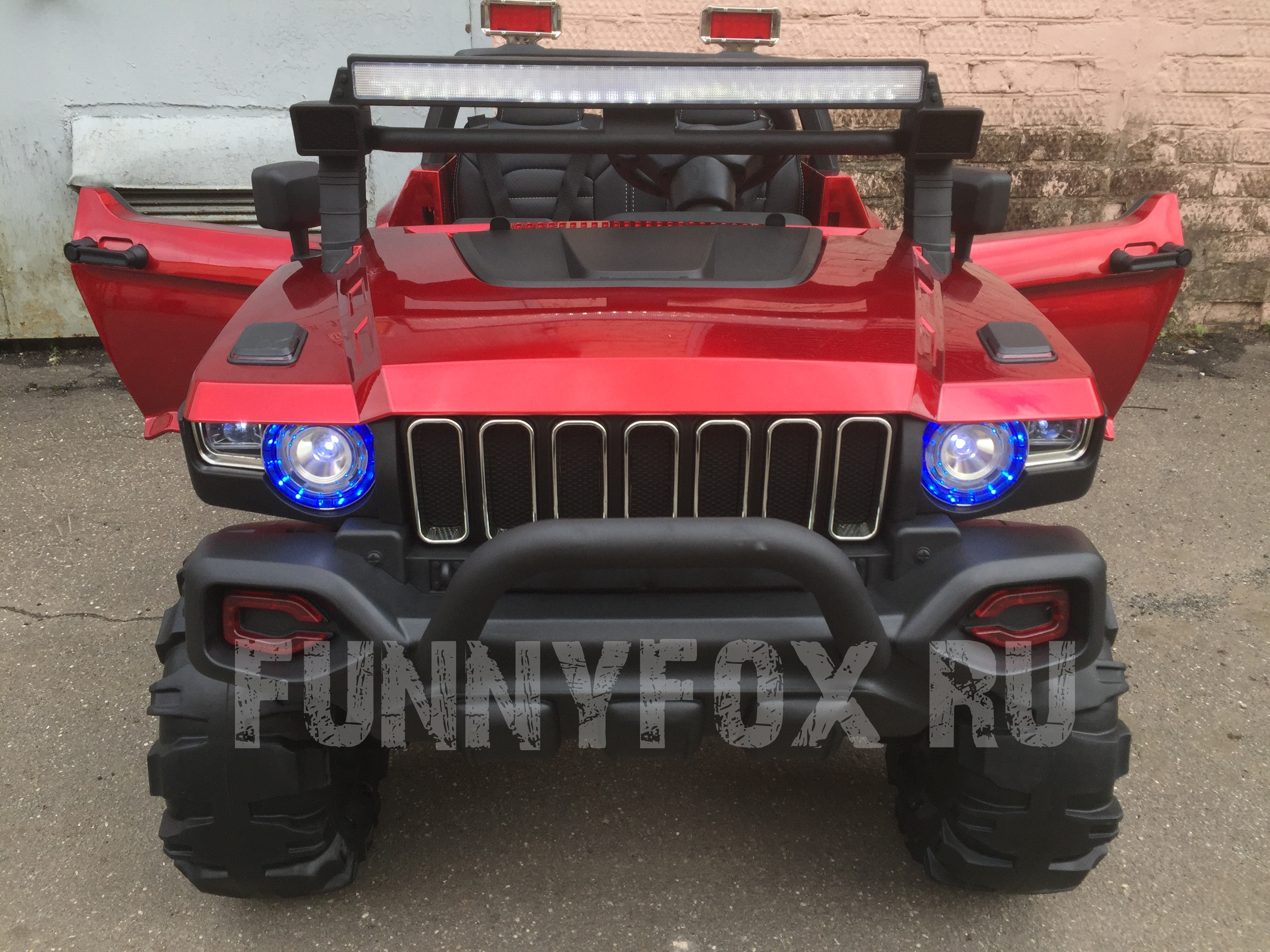 Детский электромобиль Jeep 4WD QLS-618 (двухместный) - купить в магазине  FunnyFox