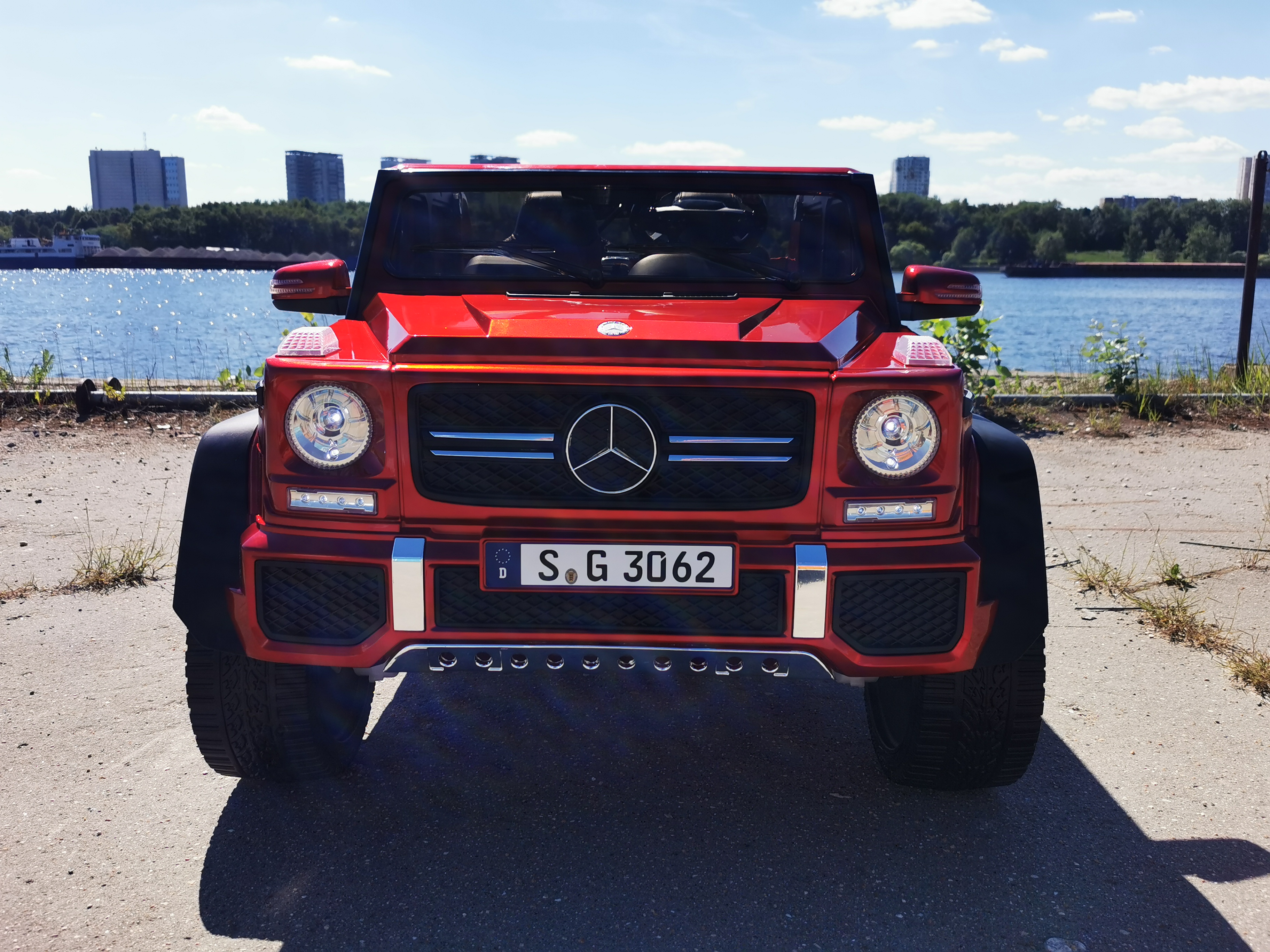 Детский электромобиль Mercedes-Benz Maybach G650 AMG 4WD (двухместный) -  купить в магазине FunnyFox