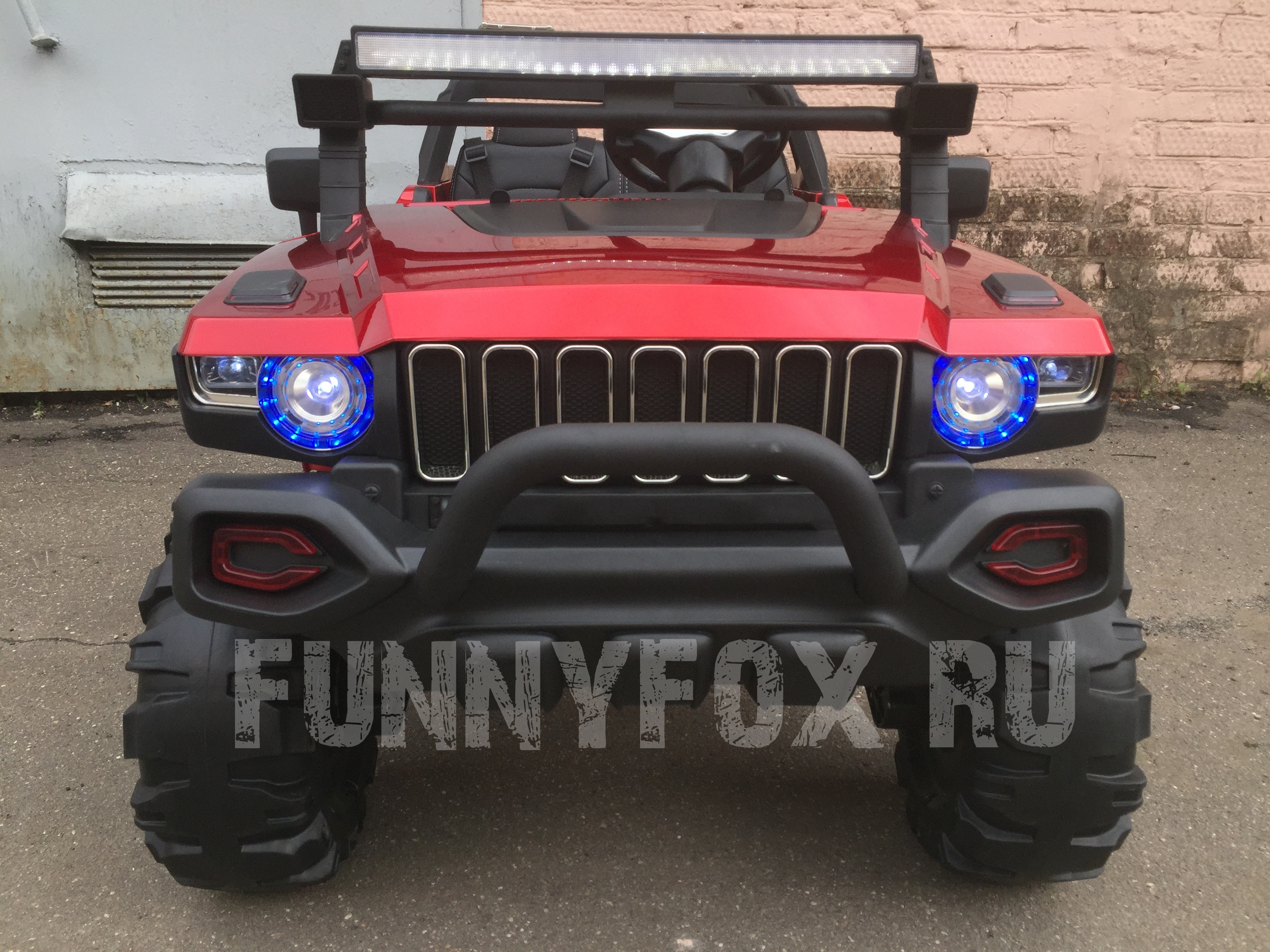 Детский электромобиль Jeep 4WD QLS-618 (двухместный) - купить в магазине  FunnyFox