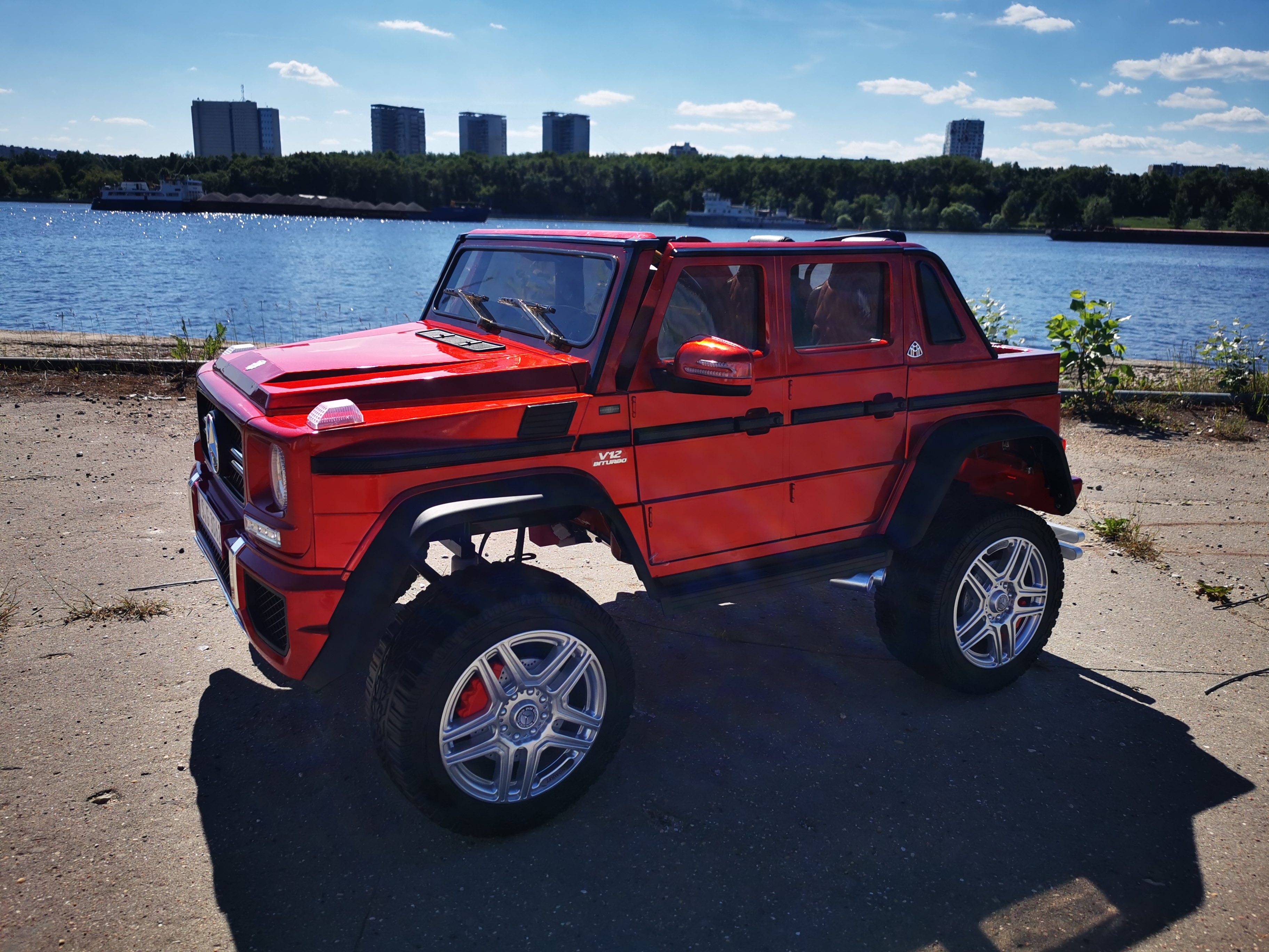 Детский электромобиль Mercedes-Benz Maybach G650 AMG 4WD (двухместный) -  купить в магазине FunnyFox